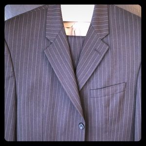 Men’s suit size 42